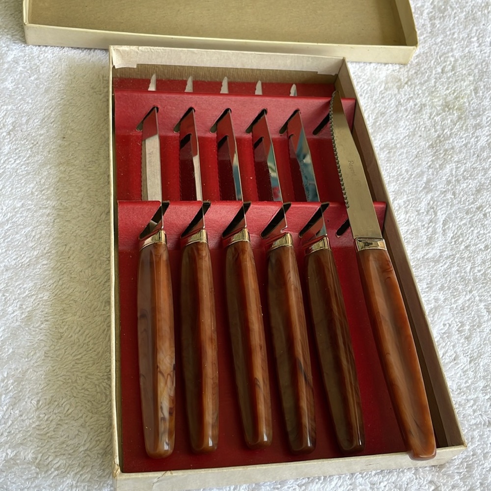 VTG 6 REGENT SHEFFIELD STEAK KNIFE SET Stainless FAUX ANTLER HORN Original Box